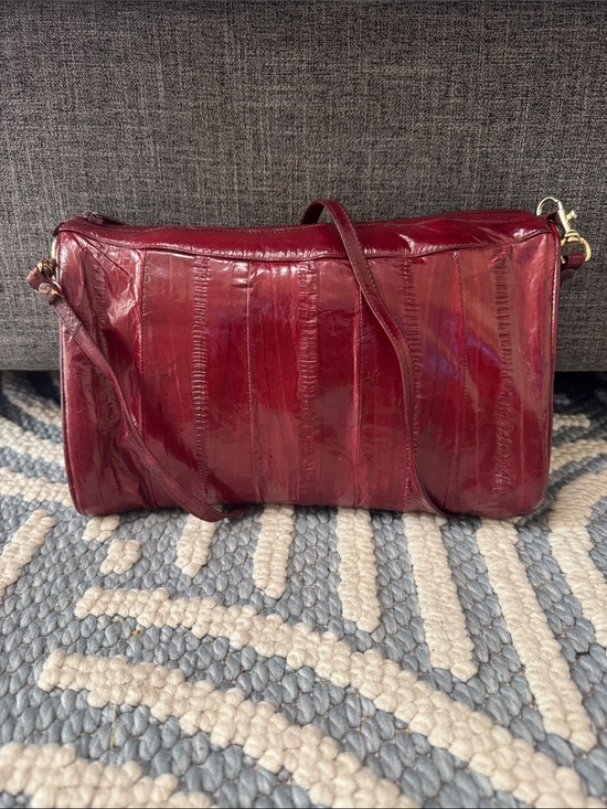 Vintage Handbags - Vintage Korean Eel Skin Leather Burgundy Crossbody Shoulder Bag